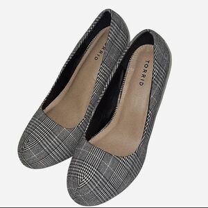 Torrid Black & White Plaid Platform Block Pumps Womens Size 11 Heels EUC